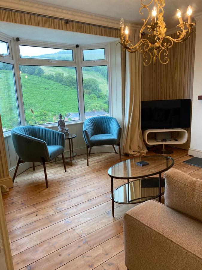 Beautiful 5 Bedroom, Amazing Water & Valley Views 다트머스 외부 사진
